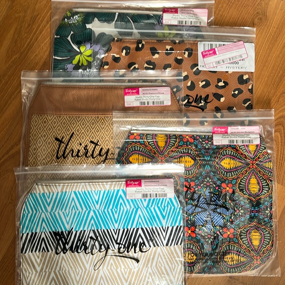 🟢 2/$20 Studio Thirty-One Flaps